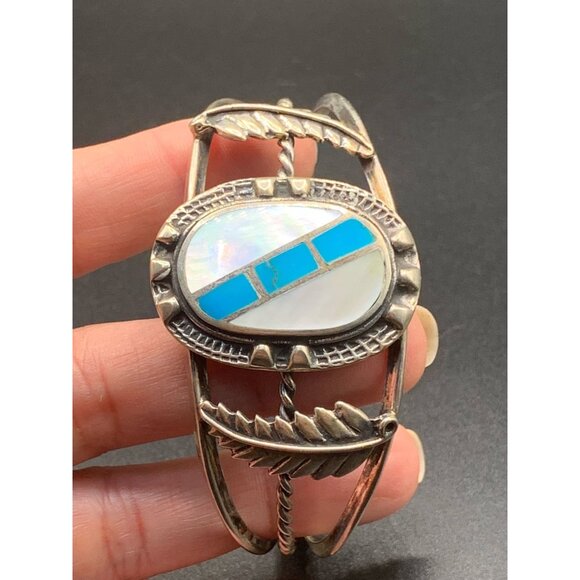Native Cuff bracelet Mother of Pearl and Turquoise sterling silver bracelet - Picture 2 of 7